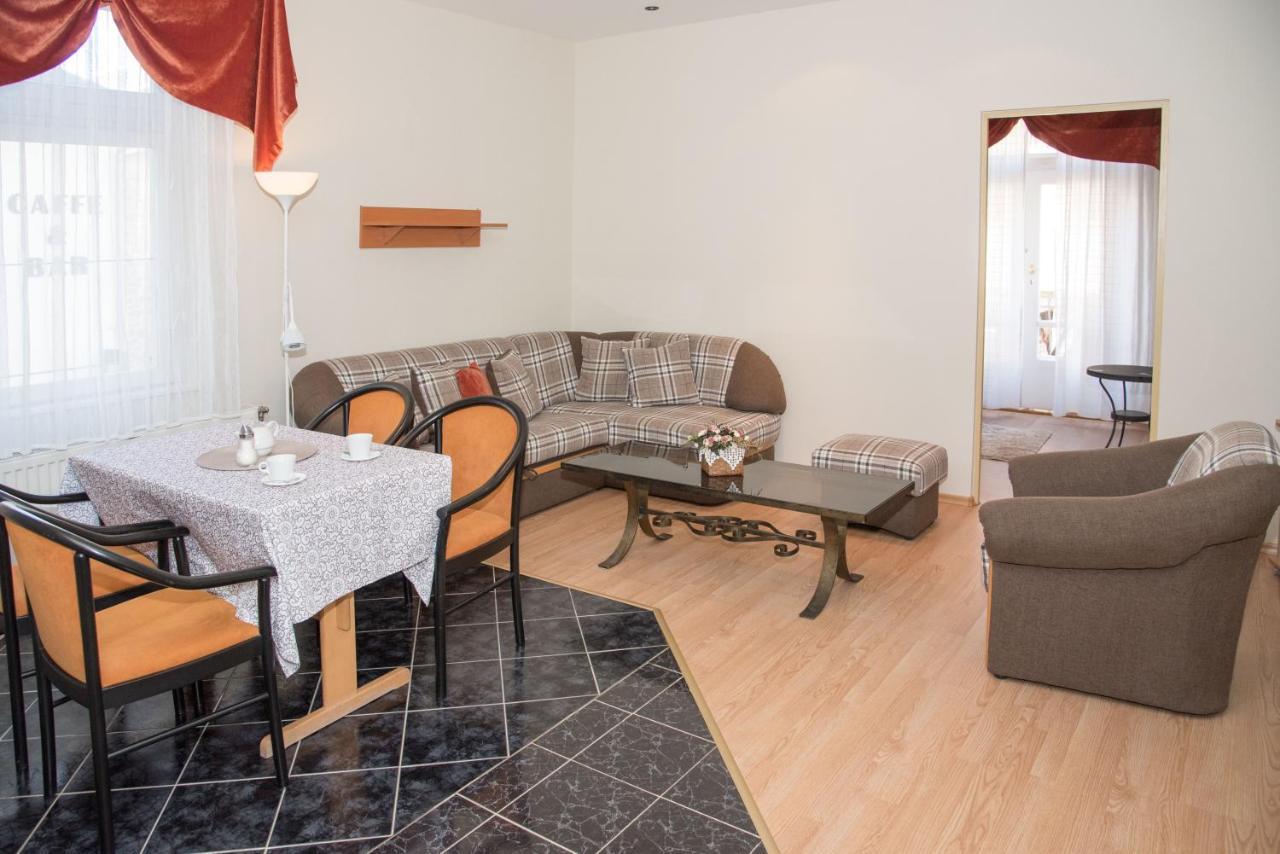 Astoria Panzio Bed & Breakfast Heviz Exterior photo