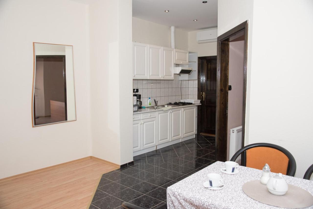 Astoria Panzio Bed & Breakfast Heviz Exterior photo